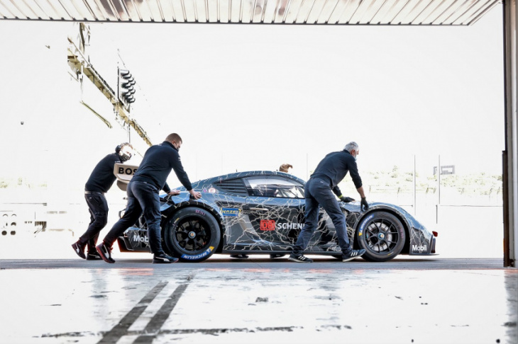 porsche 718 cayman gt4 eperformance testing out mission r components