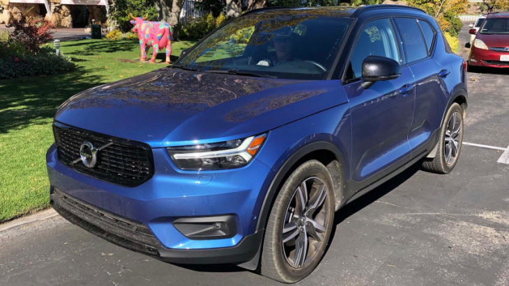 2021 volvo xc40 yearlong test: our t5 faces down a p8