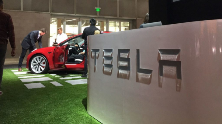 tesla request to move sexual harassment lawsuit to arbitration thrown out