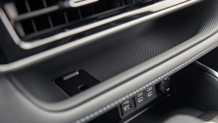 2022 toyota highlander platinum v-6 awd first drive: does platinum equal premium?