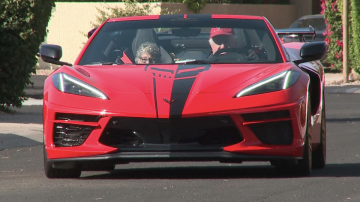 corvette club fulfills 100 year old woman’s wish of riding in a red convertible