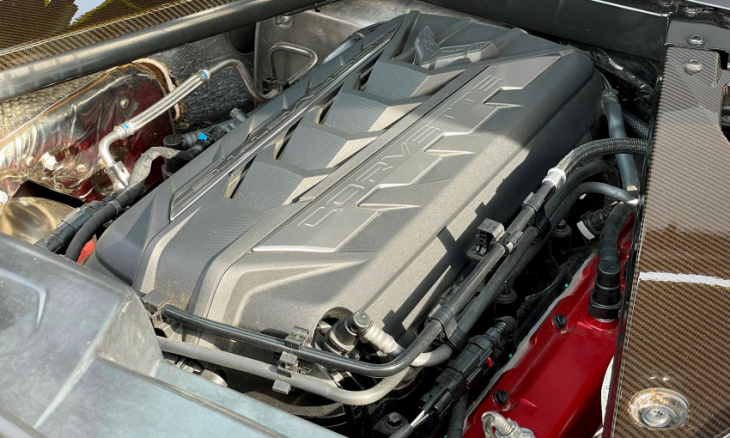 chevrolet corvette stingray 3lt convertible review: middle america