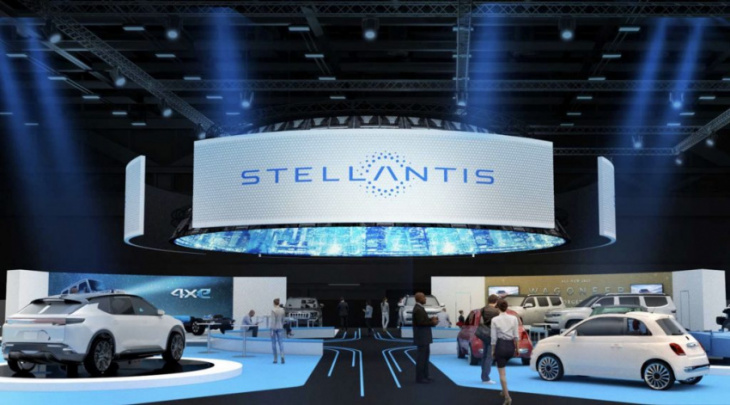 stellantis to build $2.5b ev battery plant, partners with palantir to digitize operations