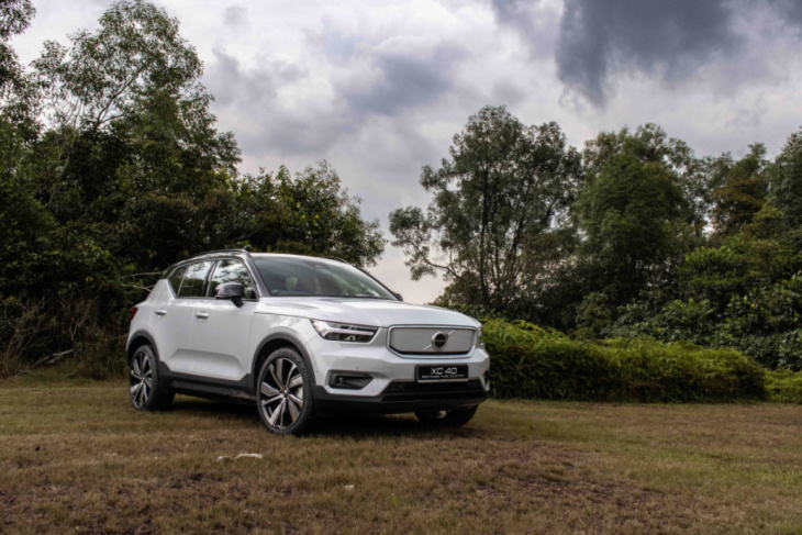 android, 2022 volvo xc40 recharge pure electric twin motor review - bjorn to be charged