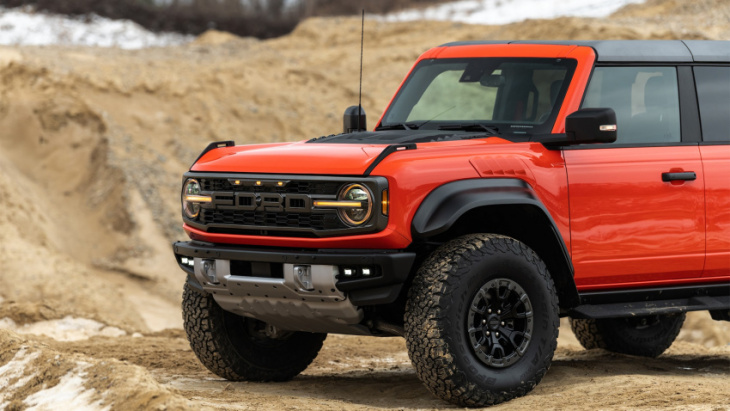 the 2023 ford bronco raptor suv beats ford's target of 400 hp
