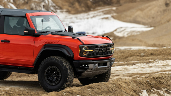 the 2023 ford bronco raptor suv beats ford's target of 400 hp