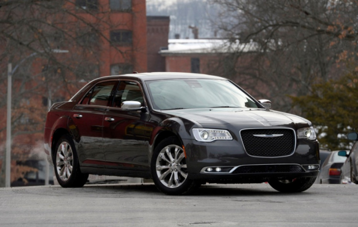 is a 2022 chrysler 300 awd worth it?