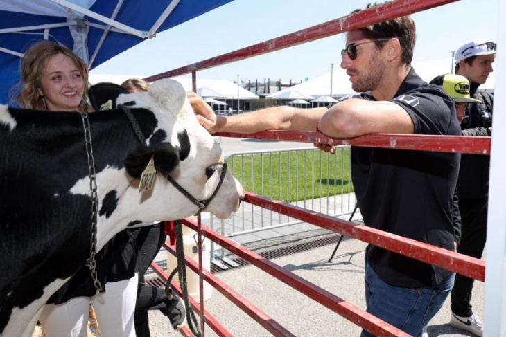darts, pool, a cow and a lot of learning: grosjean’s indy 500