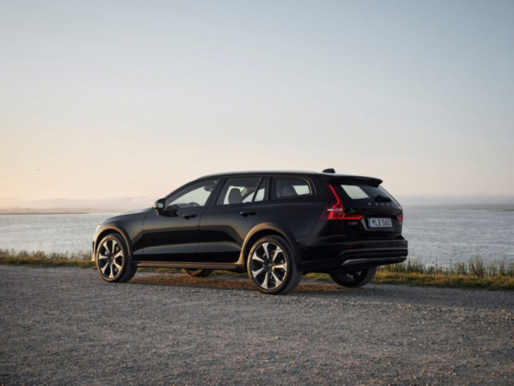 2023 volvo lineup consists of only hybrid, phev or electric vehicles