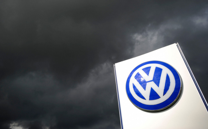 volkswagen to pay £193 million to british diesel car owners in out-of-court settlement