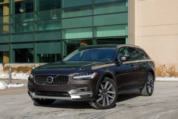 android, is the 2022 volvo v90 cross country a good wagon? 6 pros and 6 cons