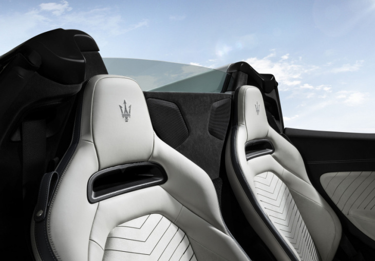 maserati mc20 cielo – a new v6 supercar with a convertible glass roof