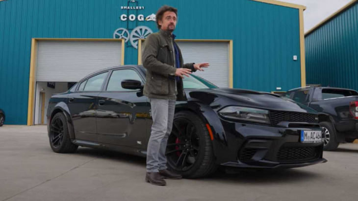 richard hammond's new commuter to work is a dodge charger hellcat