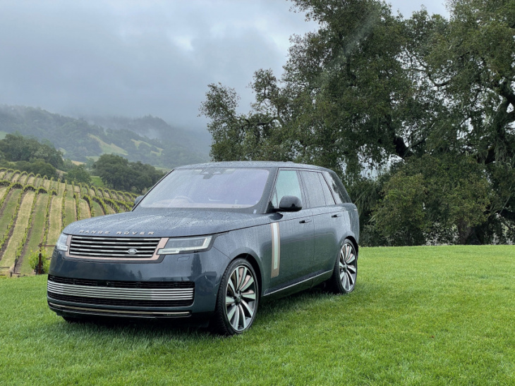 the 2022 range rover is a greatly improved transporter of gods