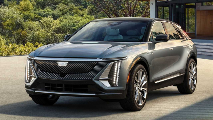 cadillac lyriq to come with 2 years of free charging on evgo network
