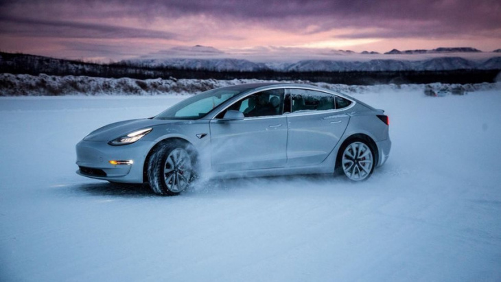 tesla’s navigation taps into detailed weather data for extra-precise energy usage estimates
