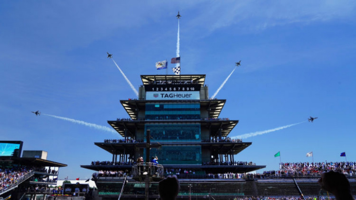 the spectacle has returned to the indy 500