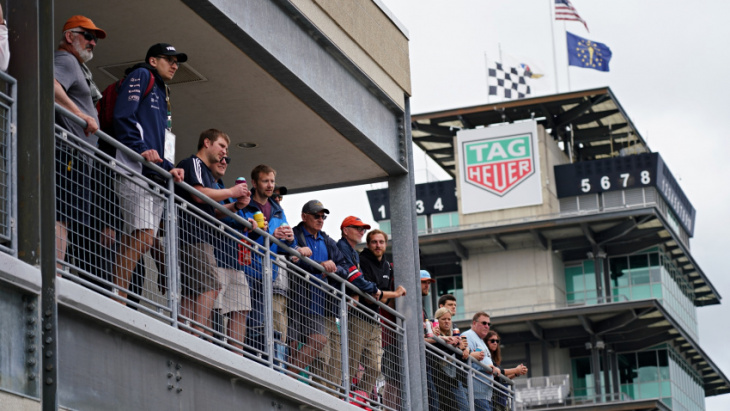 the spectacle has returned to the indy 500