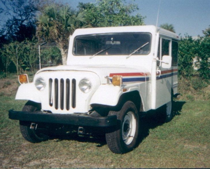 this jeep was the first commissioned mail truck