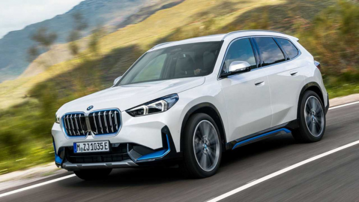 2023 bmw ix1 debuts as electric awd crossover with 313 hp