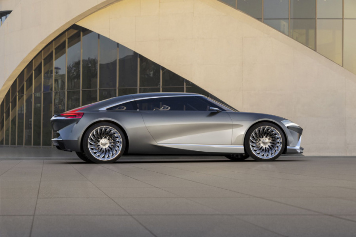 wildcat ev concept previews buick's all-electric revolution