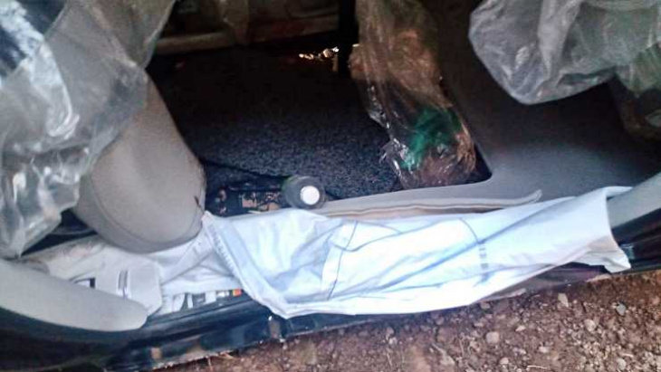 amazon, android, truck hits jeep compass thrice; all passengers safe after falling into a ditch
