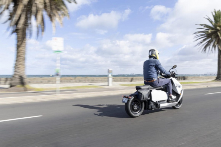 test ride: bmw’s $20,000 ce 04 electric scooter that leaves combustion friends in the dust