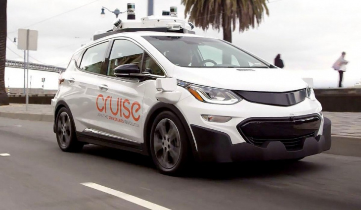 gm’s cruise secures first-ever permit to charge for self-driving car rides in california