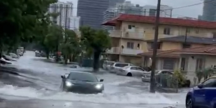 florida corvette driver somehow makes it through flood waters up to windshield