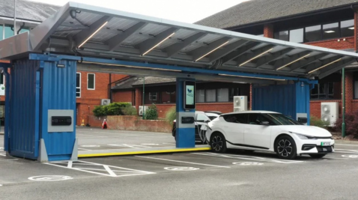 first pop-up solar-powered ev hub launched
