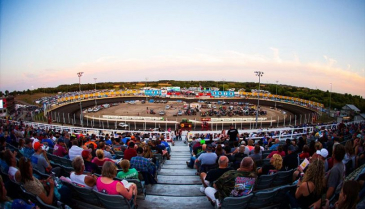 world of outlaws at huset’s postponed
