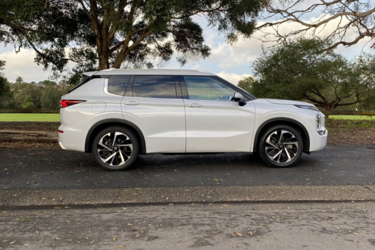mitsubishi outlander 2022 review: exceed long-term