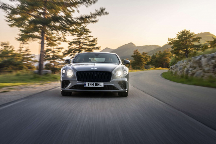 bentley continental gt s is a driver‑focused v8