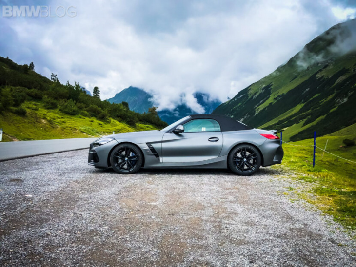 bmw z4 m40i with air suspension rides low on rotiform wheels