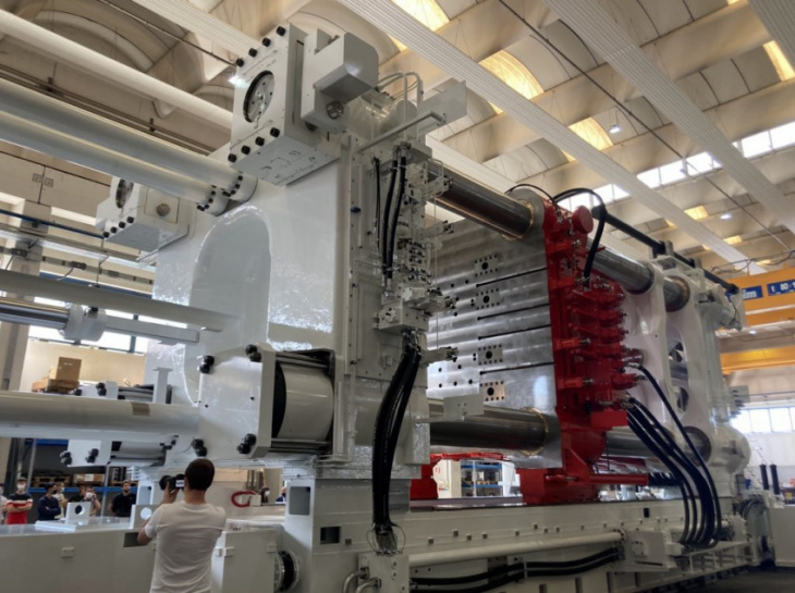 tesla cybertruck’s 9,000-ton giga press showcased at idra open house [photos]