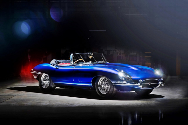 1965 e-type restored by jaguar classic shown at queen’s platinum jubilee pageant in london