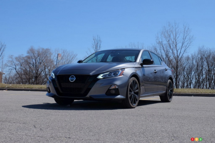 2022 nissan altima sr midnight edition review: a likeable fancy-pants