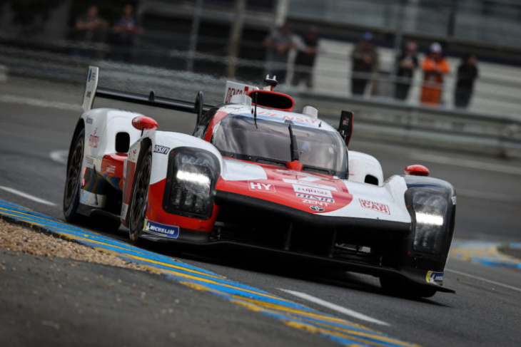 kobayashi tops the timesheets in le mans qualifying