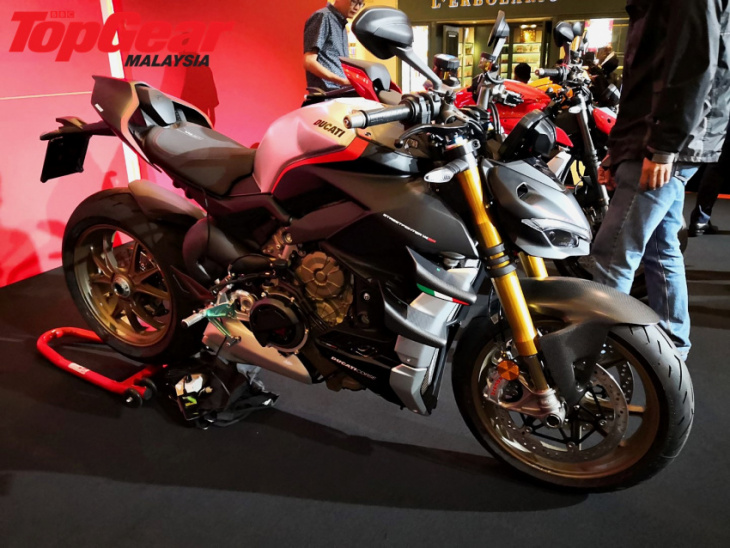 ducati strengthens presence in malaysia with six new models, new dealers