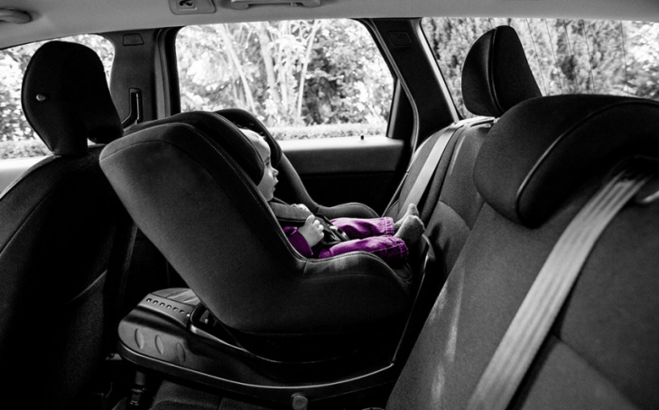 how long can a baby be left in a car seat?