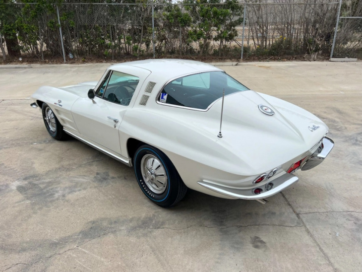 1964 corvette big tank is one of just 38 produced in total