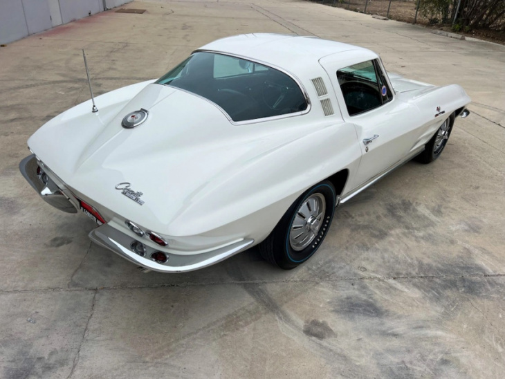 1964 corvette big tank is one of just 38 produced in total