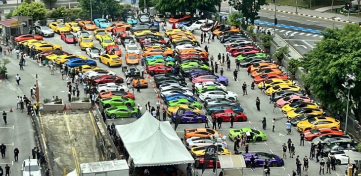 lamborghini owners malaysia club sets new record for largest gathering