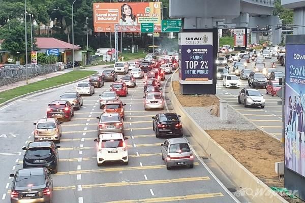 former transport minister: not true that vehicle population is higher than malaysians