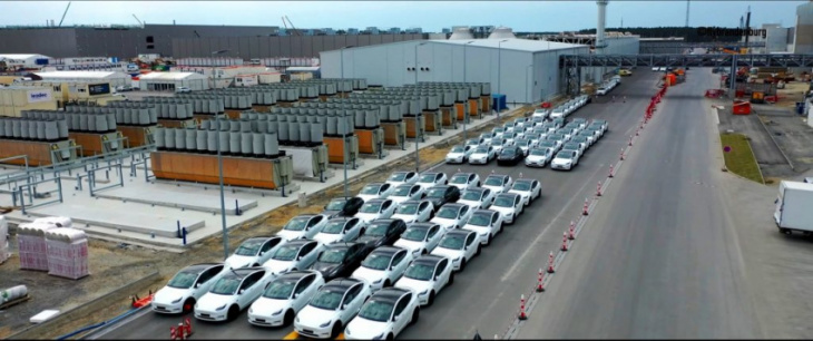 tesla giga berlin is producing nearly 1,000 vehicles per week: elon musk 