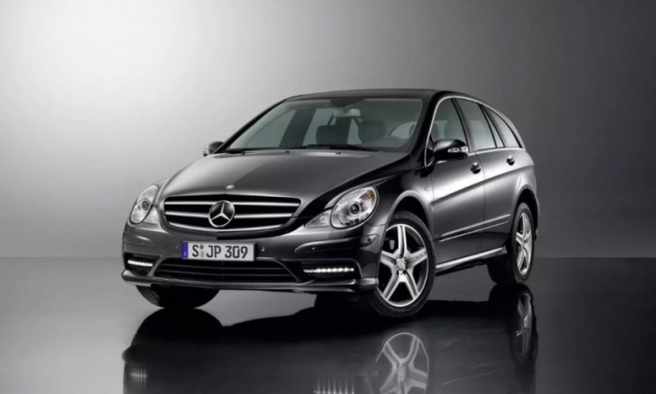 mercedes-benz group ag recall could affect as many as 13 000 local cars