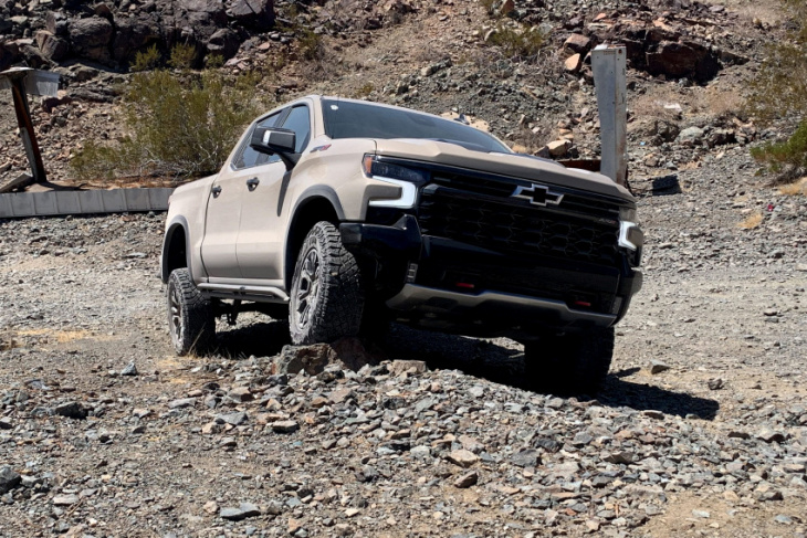 here’s why chevy won’t build a truck to kill the f-150 raptor
