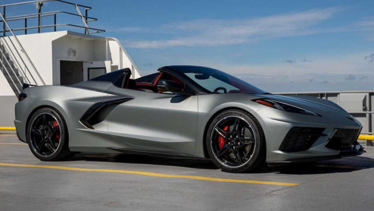 2023 chevrolet corvette stingray is $2,300 more expensive