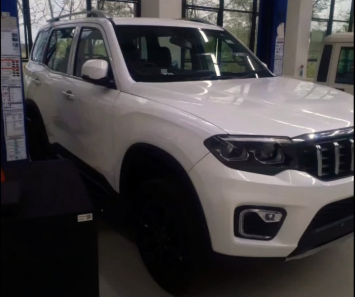 all-new mahindra scorpio spied at dealership: fresh images & video