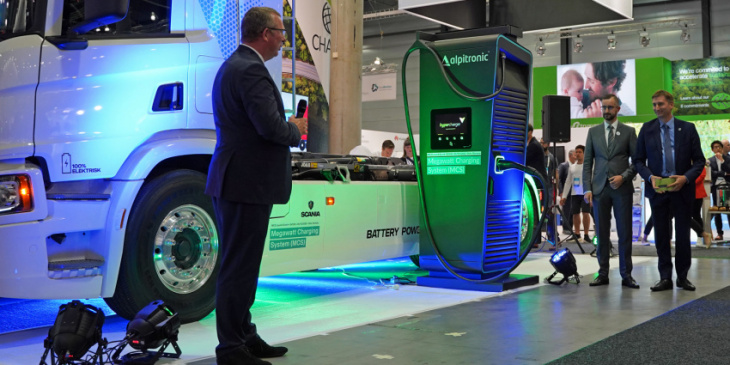 charin shows megawatt charging system for heavy evs